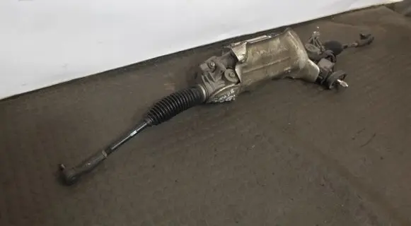 Volkswagen Golf VI Steering rack