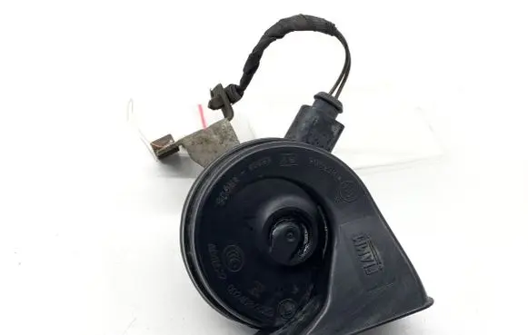 Volkswagen PASSAT B8 Horn signal 