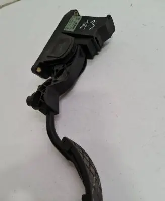 Audi A3 S3 8L Accelerator throttle pedal 1J2721503B 284102006 0281002346