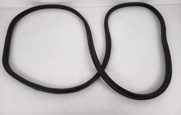 BMW 5 F10 F11 Trunk rubber seal (body) 7204298