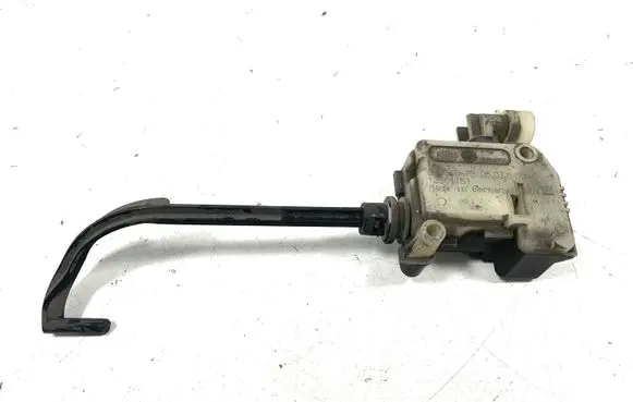 Opel Insignia A Fuel tank cap lock motor 13501151 00806670