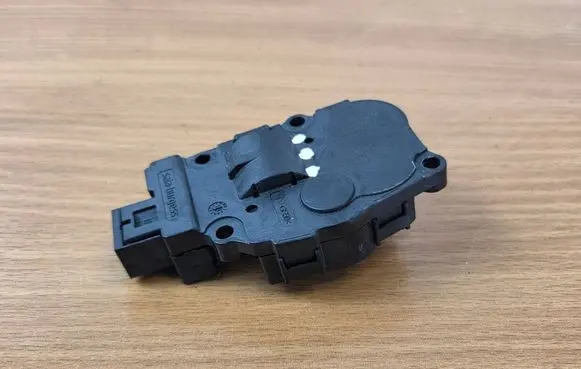 Volvo XC60 Air flap motor/actuator K9749007 21062016