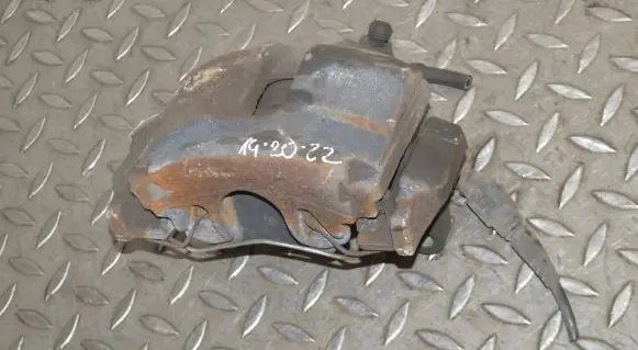 Volkswagen PASSAT CC Front brake caliper