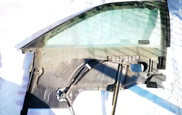 Audi 80 90 B3 Front door window/glass frame 