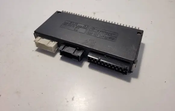 BMW 7 E38 Comfort/convenience module 8352057 5DK00704700 12037310