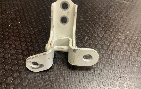 Lexus RX 330 - 350 - 400H Rear door upper hinge 202122