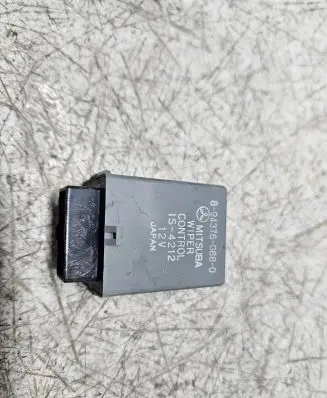Opel Monterey Window wiper relay 8943760880