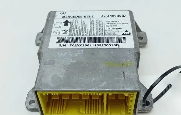 Mercedes-Benz C W204 Airbag control unit/module A2049013502 5WK44524