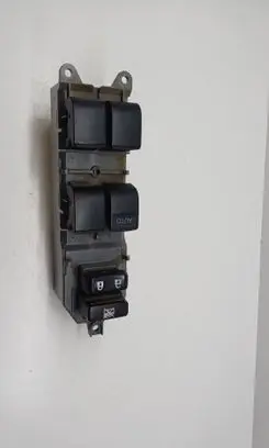 Toyota RAV 4 (XA40) Electric window control switch 192835