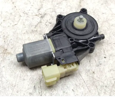 Ford Fiesta Front door window regulator motor 0130822405 313034199