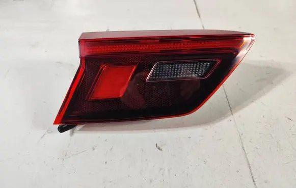 Volkswagen Tiguan Tailgate rear/tail lights 5NA945093F 2SA01252001