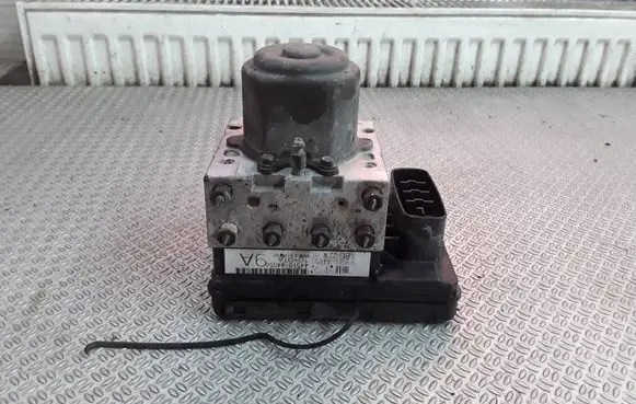 Toyota Avensis Verso ABS Pump 4451044050
