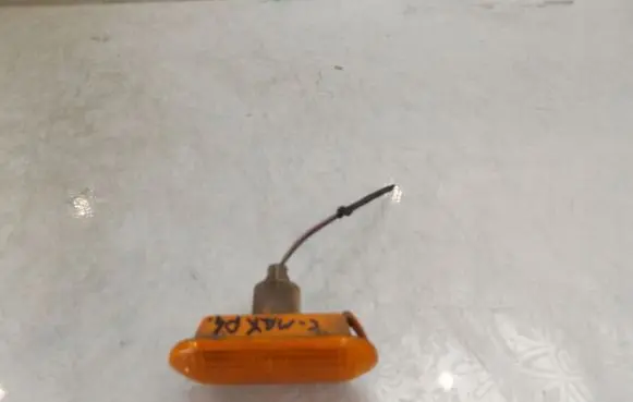 Ford Focus C-MAX Front fender indicator light