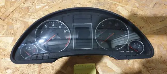 Audi A4 S4 B7 8E 8H Speedometer (instrument cluster) 8E0920950D