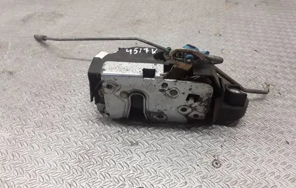 Land Rover Freelander Front door lock