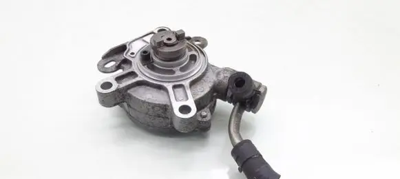Mazda 3 II Vacuum pump PE07-18G00