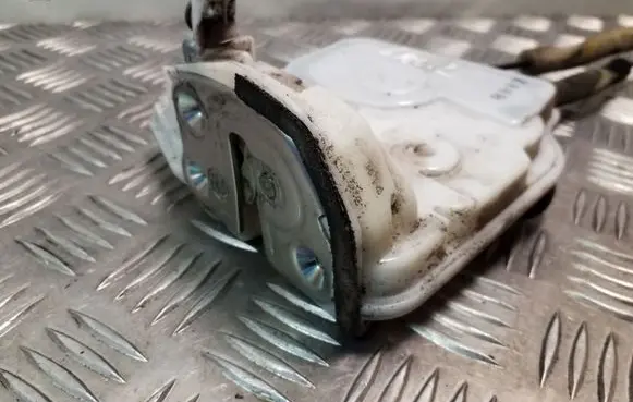 Mazda 6 Rear door lock
