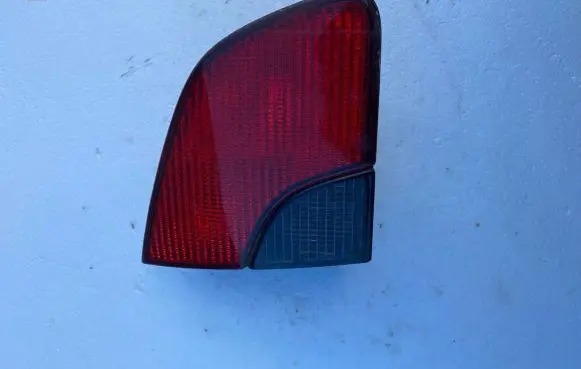 Peugeot 406 Tailgate rear/tail lights