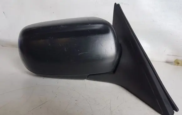 Mazda 626 Front door electric wing mirror E13010142