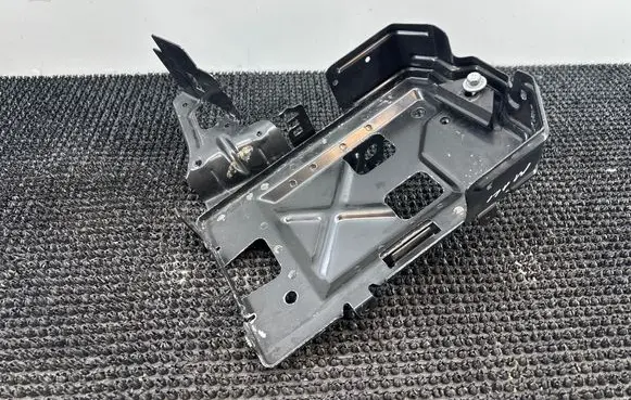 Chevrolet Malibu Battery box tray 