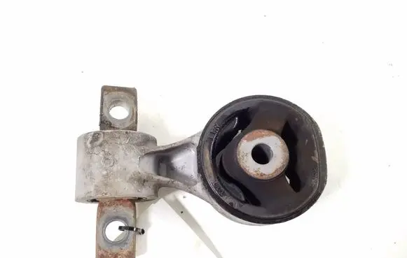 Engine mount bracket