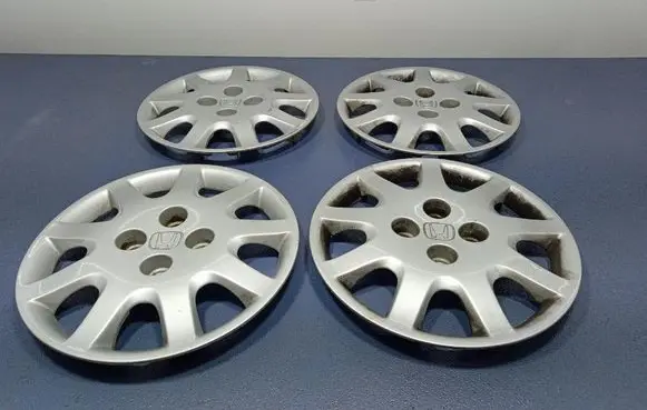 Honda Civic R17 wheel hub/cap/trim 44733-S6D-E000