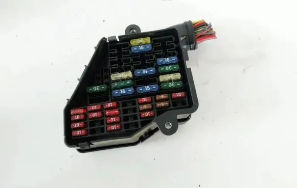 Volkswagen PASSAT B5 Fuse box set 3d1941824