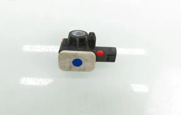 Volkswagen Touareg I Airbag deployment crash/impact sensor 7P0959651