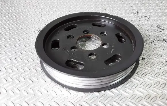 Skoda Superb B5 (3U) Power steering pump pulley 038145255D
