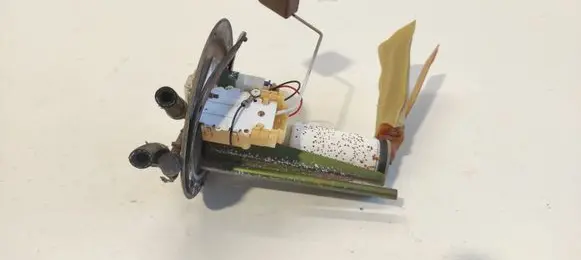 Mazda 626 In-tank fuel pump FP34 7806