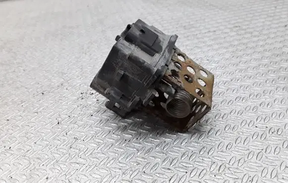 Peugeot 307 Coolant fan relay 9649247680