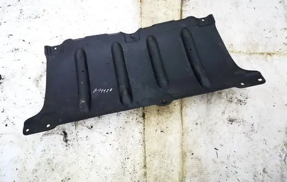 Jeep Grand Cherokee (WK) Engine splash shield/under tray 