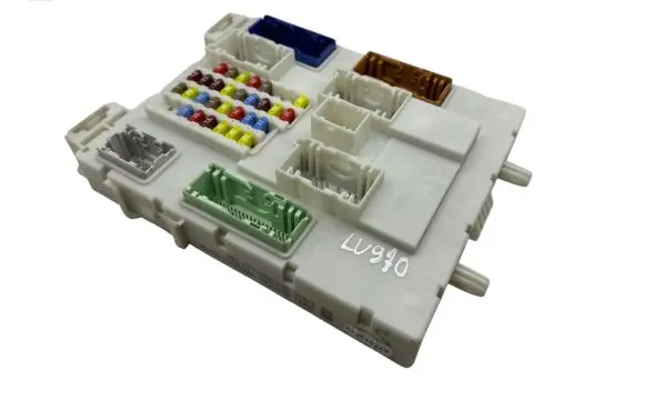 Ford Focus Fuse module F1FT14A073EG F1ET14014DGF 50E213F09