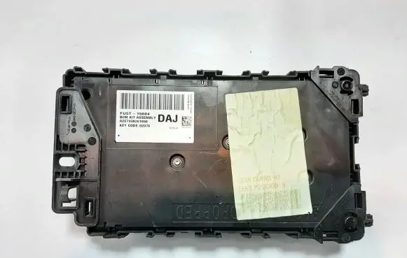 Ford Mondeo MK IV Fuse module DG9T14B476B DG9T14B476