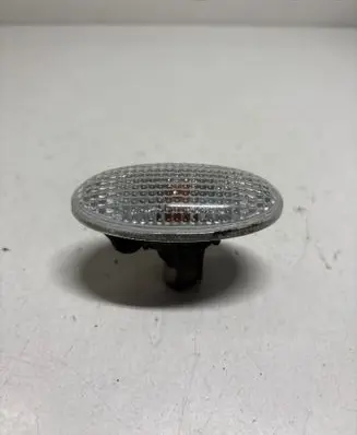 Mazda 5 Front fender indicator light