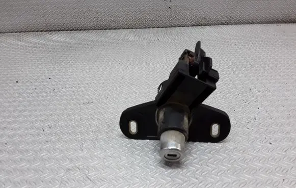 Opel Omega B2 Tailgate exterior lock 