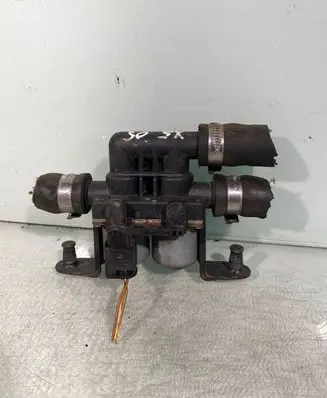 BMW X5 E53 Coolant heater control valve 64116906652