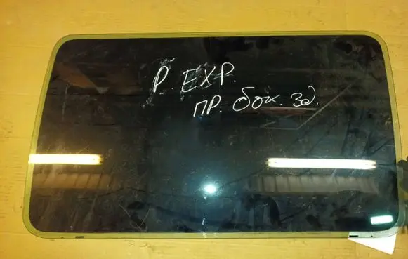 Peugeot Expert Rear side window