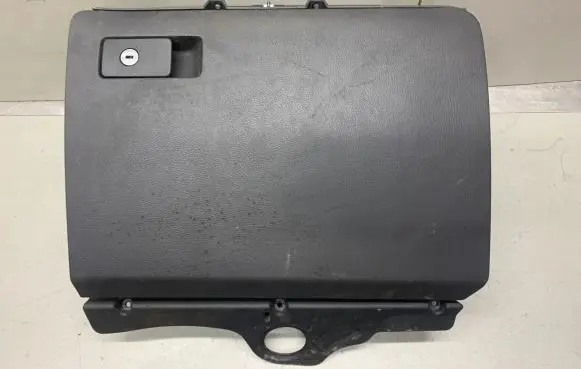 Volkswagen PASSAT B6 Glove box 3C1857114