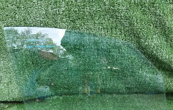Hyundai ix20 Front door window glass four-door 43R00351 DOT618AS2M321