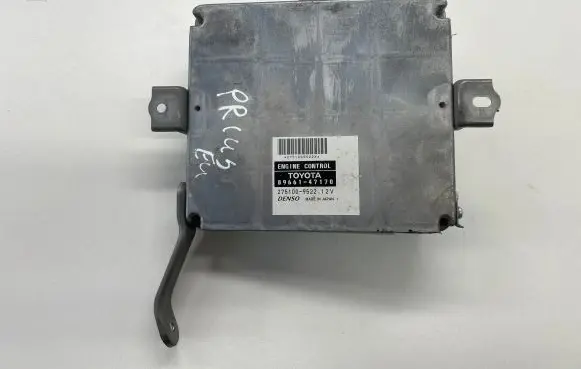 Toyota Prius (XW20) Engine control unit/module 8966147170 2751009522