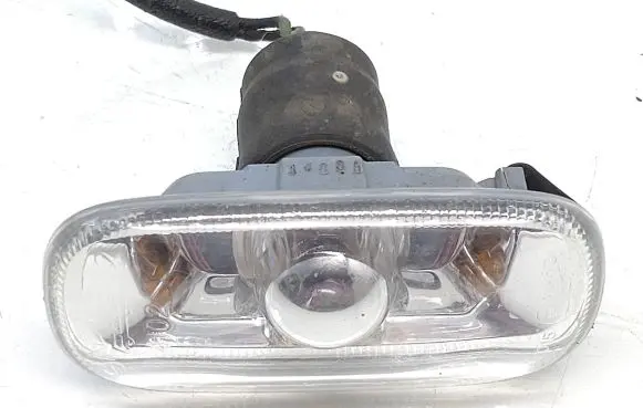 Audi A6 S6 C6 4F Front fender indicator light 8E0949127