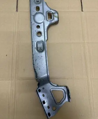 Volkswagen Arteon Fender mounting bracket 3G8821141L