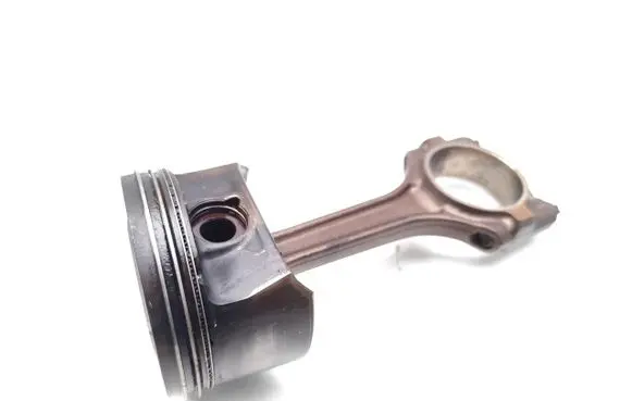 Opel Zafira B Piston with connecting rod Z16XER