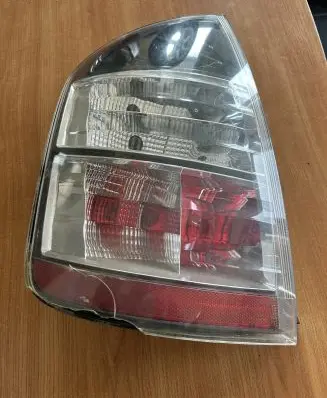 Toyota Prius (NHW20) Rear/tail lights
