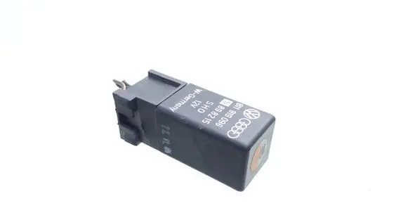 Volkswagen PASSAT B2 Other relay 811919096 898215