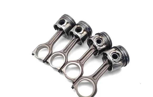 Ford Focus Piston with connecting rod T1DB