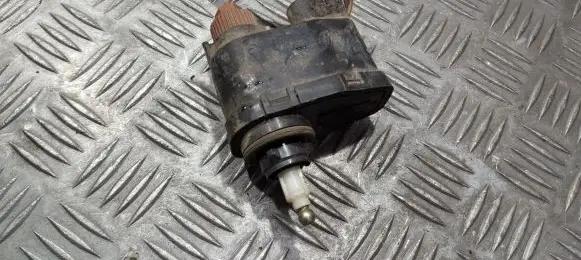 Headlight level adjustment motor