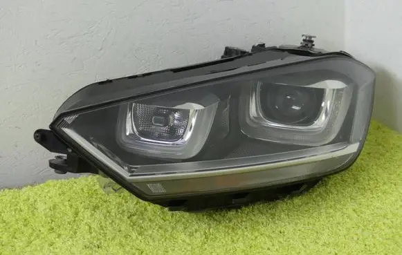 Volkswagen Golf Sportsvan Headlight/headlamp 517941033b