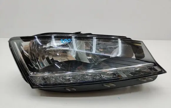 Skoda Fabia Mk3 (NJ) Headlight/headlamp 6V1941016D
